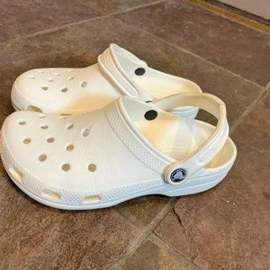 White Crocs Women's size 7 Men 5